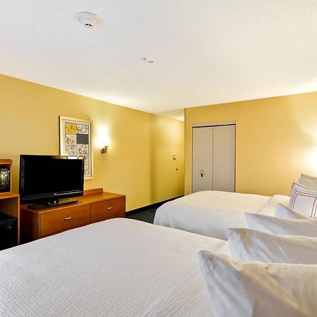 Orient Park Fairfield Inn & Suites Tampa Fairgrounds/Casino מראה חיצוני תמונה