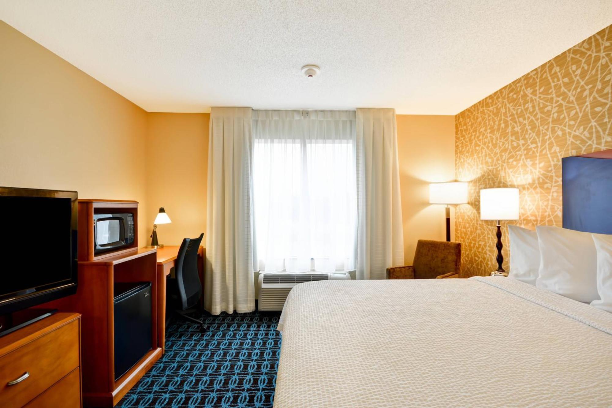Orient Park Fairfield Inn & Suites Tampa Fairgrounds/Casino מראה חיצוני תמונה