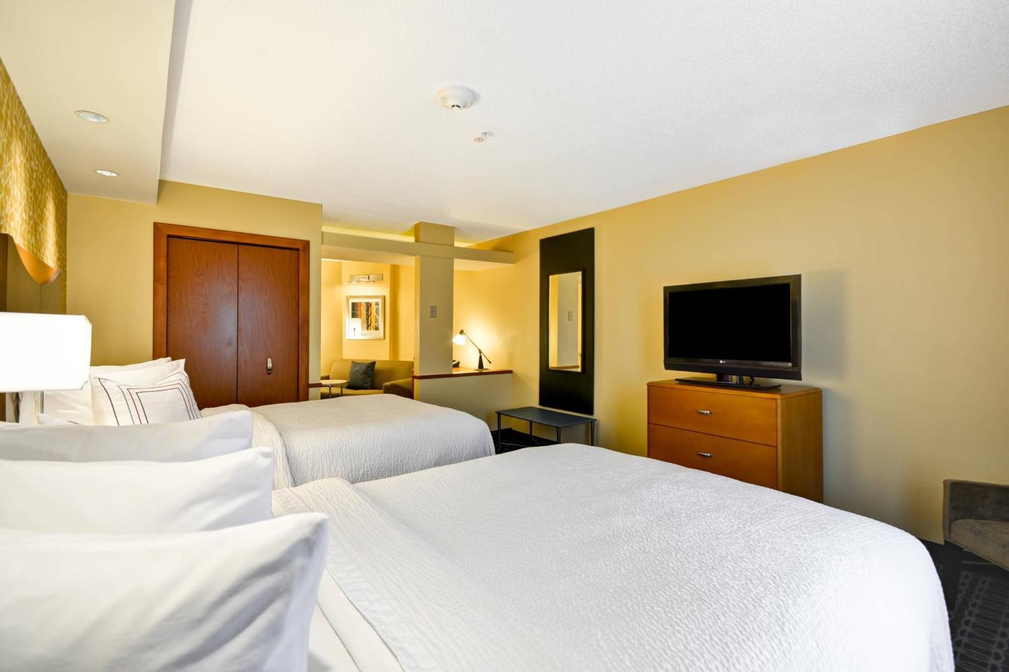 Orient Park Fairfield Inn & Suites Tampa Fairgrounds/Casino מראה חיצוני תמונה