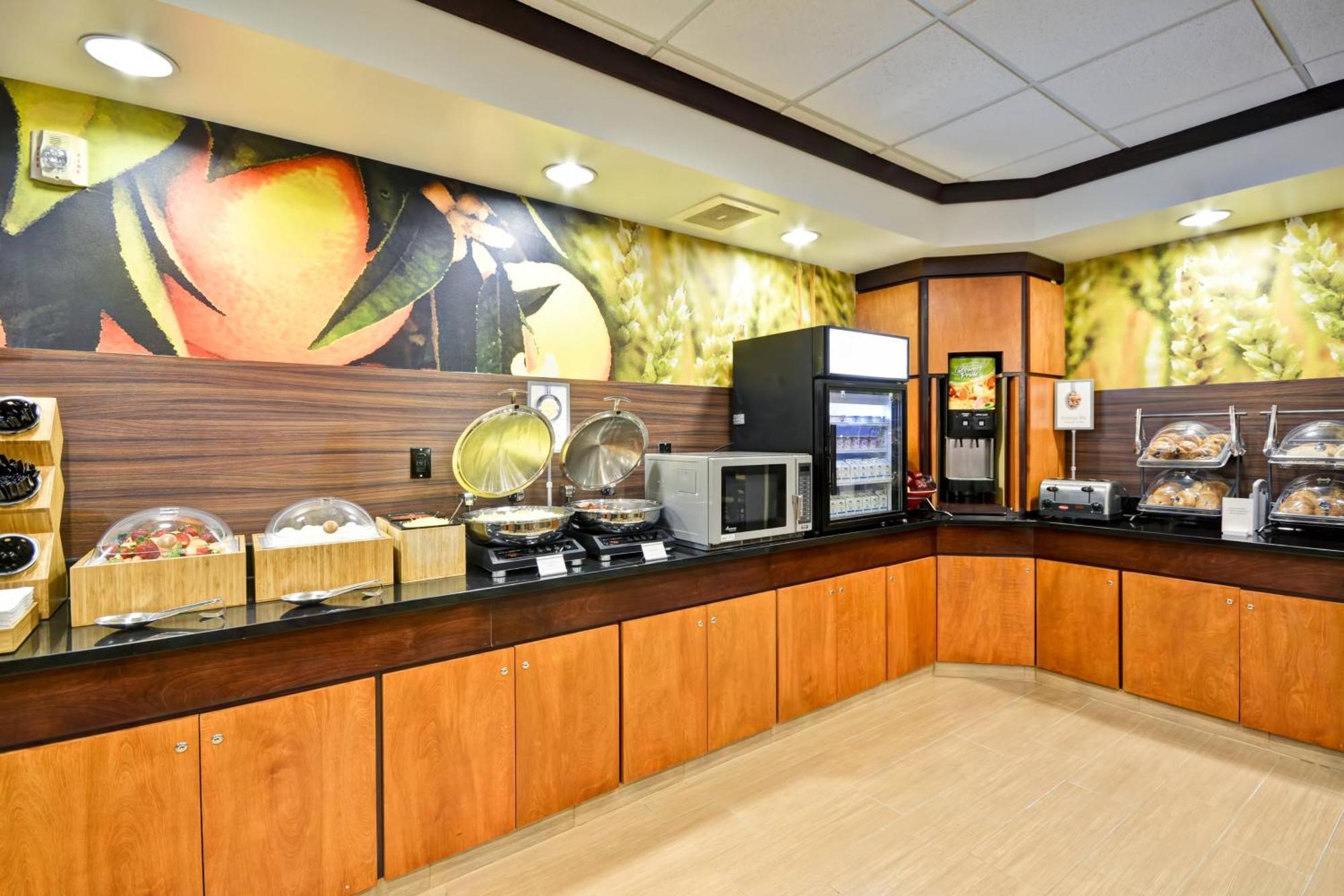 Orient Park Fairfield Inn & Suites Tampa Fairgrounds/Casino מראה חיצוני תמונה