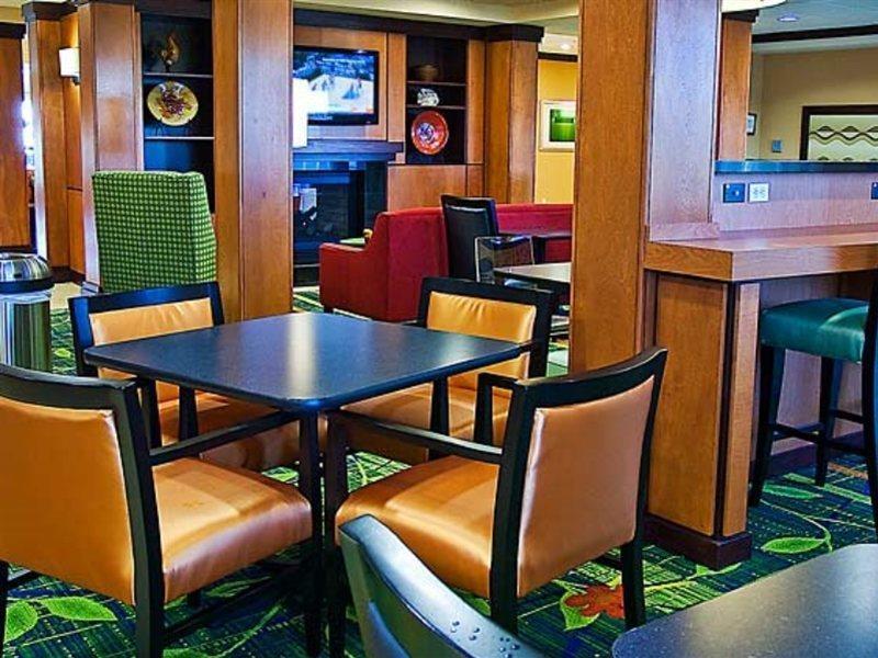 Orient Park Fairfield Inn & Suites Tampa Fairgrounds/Casino מראה חיצוני תמונה