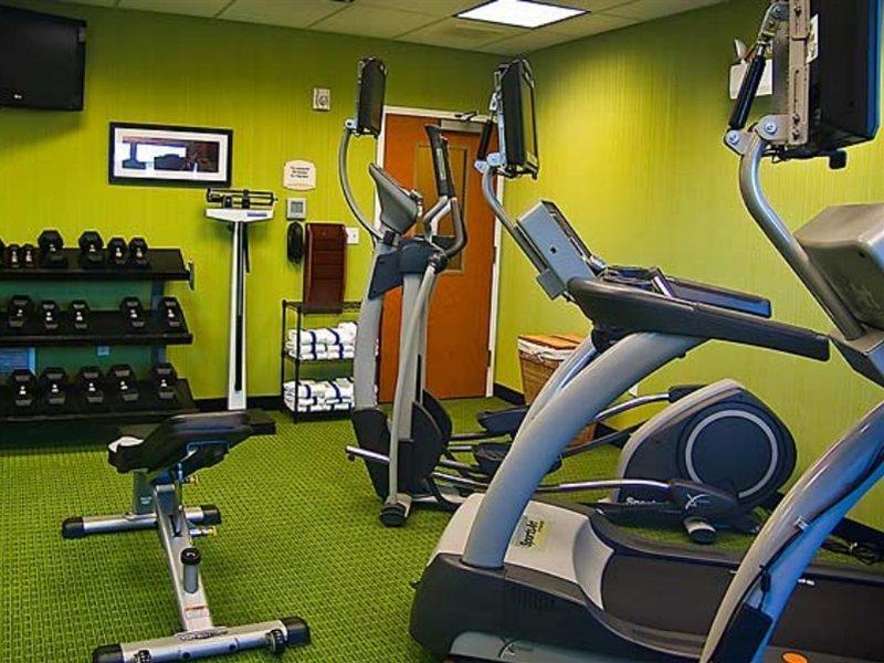 Orient Park Fairfield Inn & Suites Tampa Fairgrounds/Casino מראה חיצוני תמונה